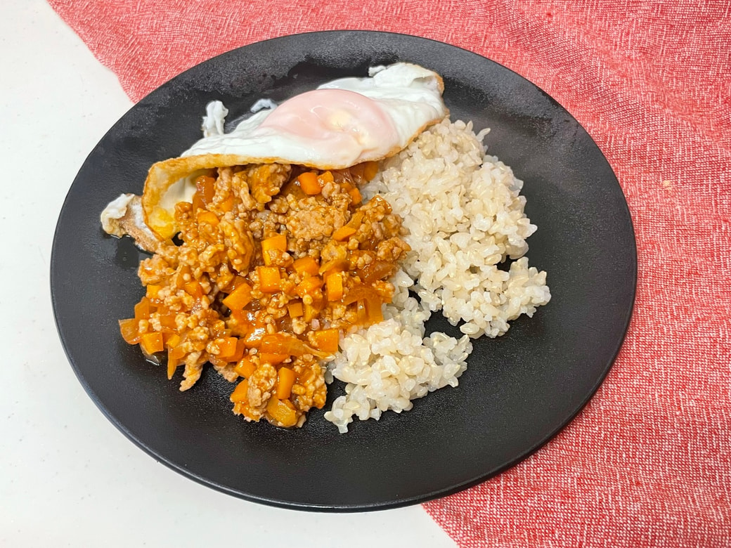 ロコモコ風そぼろ丼