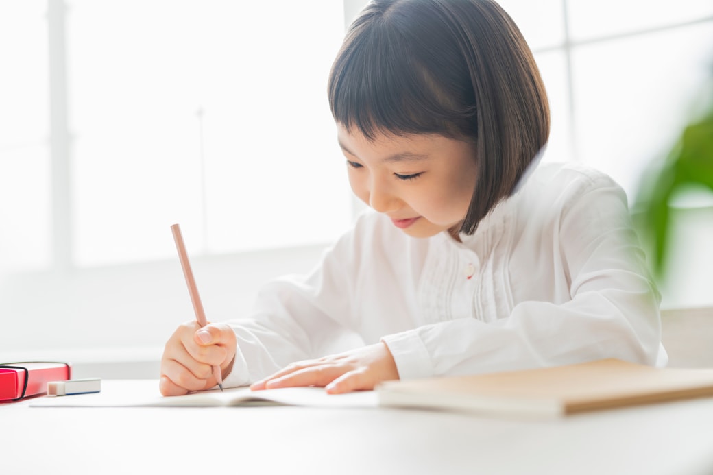 勉強する子ども