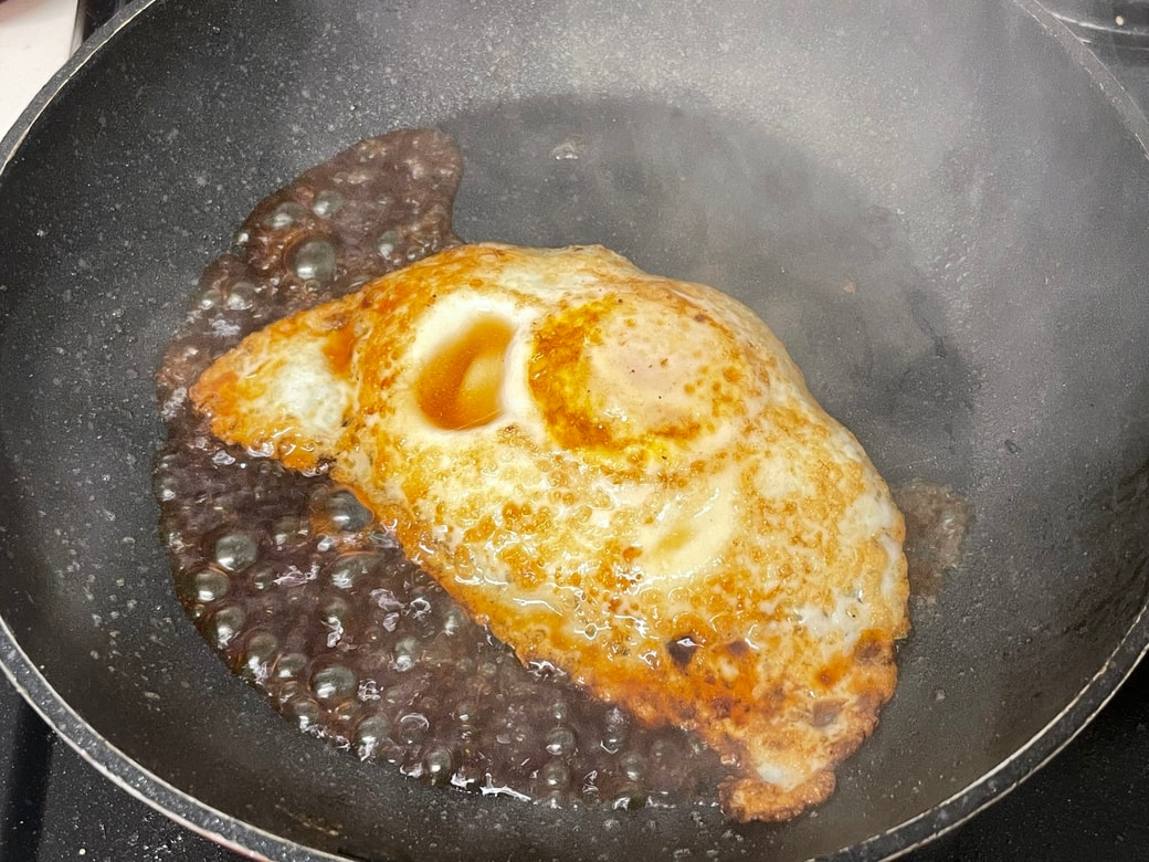 だししょうゆ目玉焼き丼