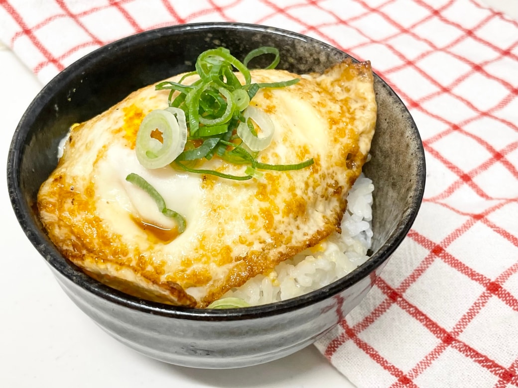 だししょうゆ目玉焼き丼