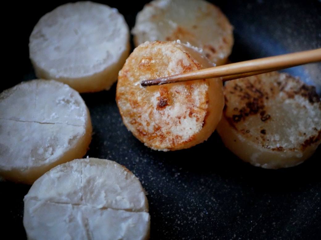 大根の焼き色がつくまで