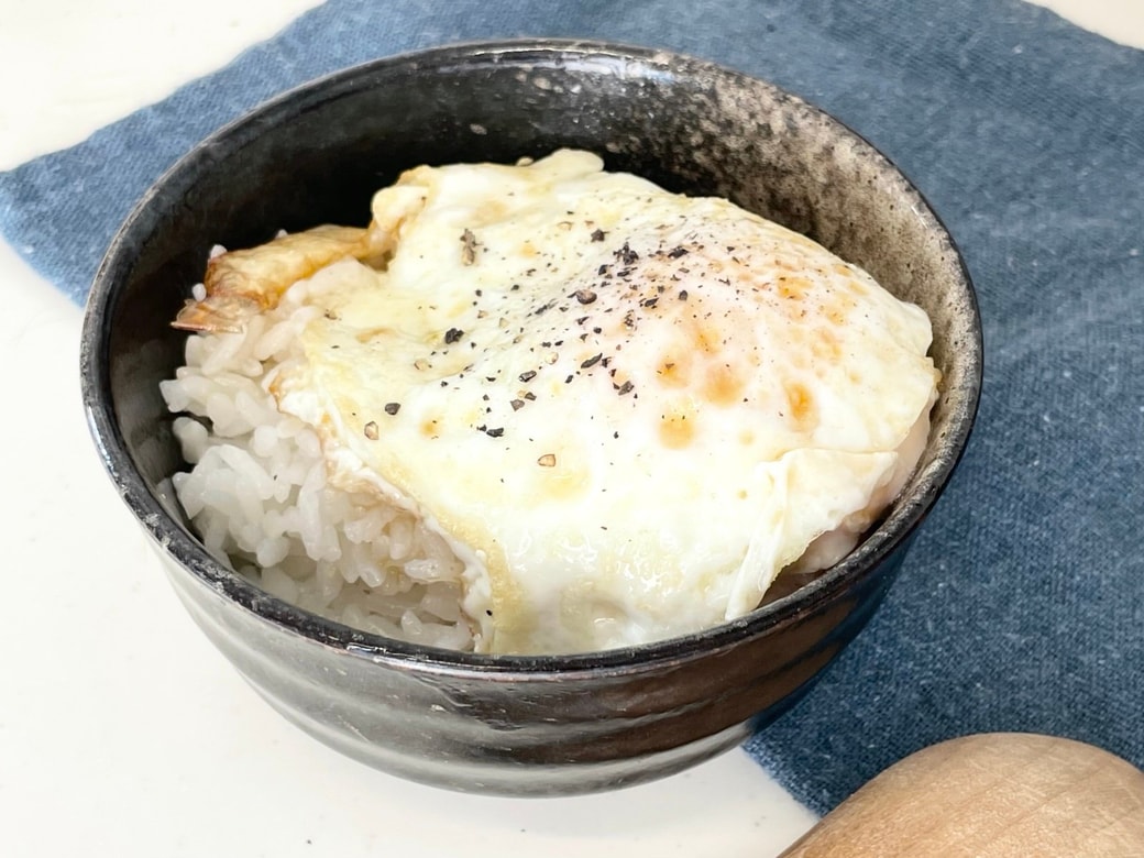 めんつゆバター目玉焼き丼