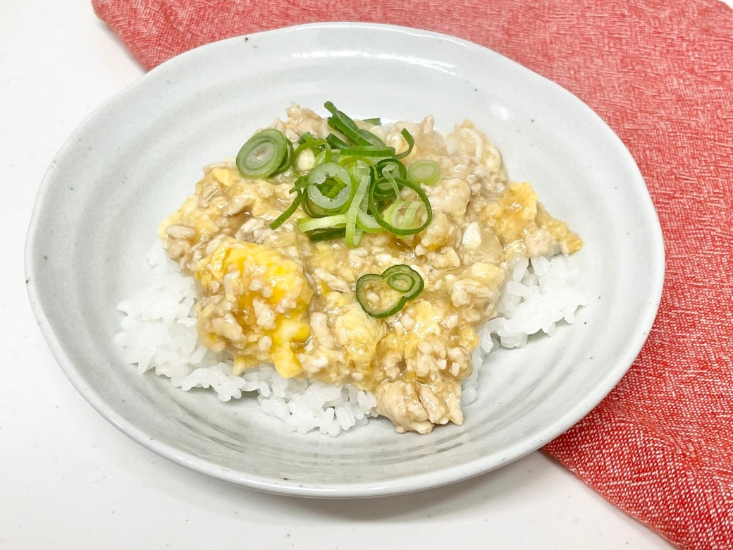 鶏そぼえろあんかけ丼