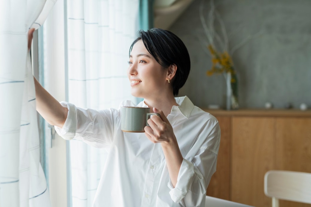 一息つく女性