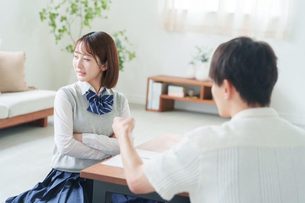 叱る親