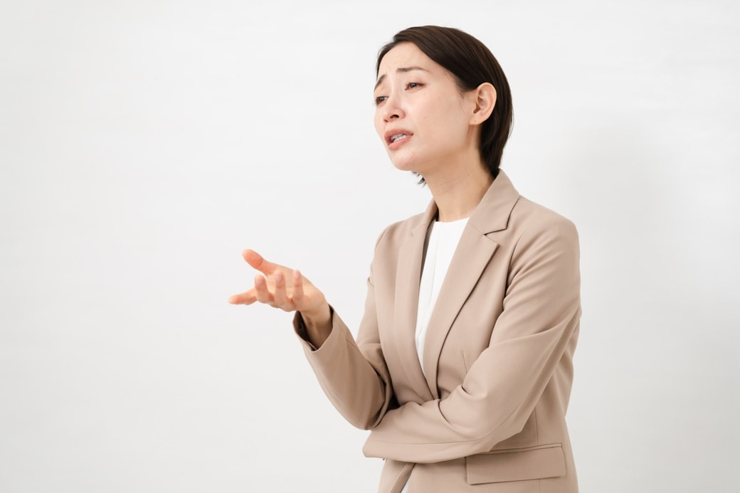 愚痴を言う女性