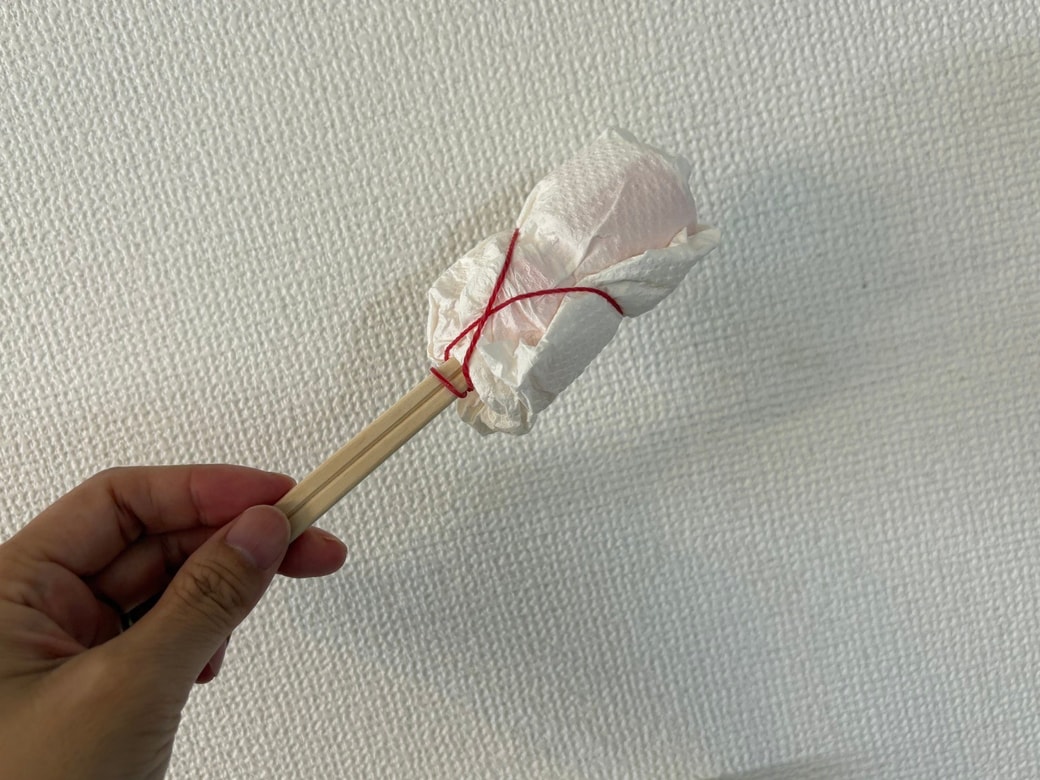 ヤクルトの空き容器で作ったボトル用ブラシ