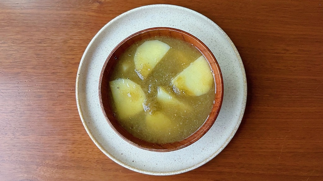 新じゃがみそ汁