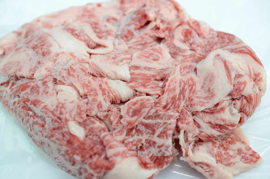 冷凍食品を解凍せずそのまま調理する→電気やガスを余計に使ってしまいます