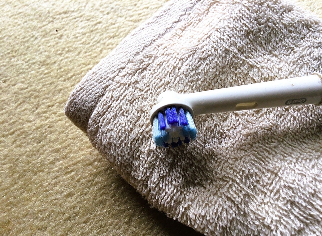 古い電動歯ブラシ