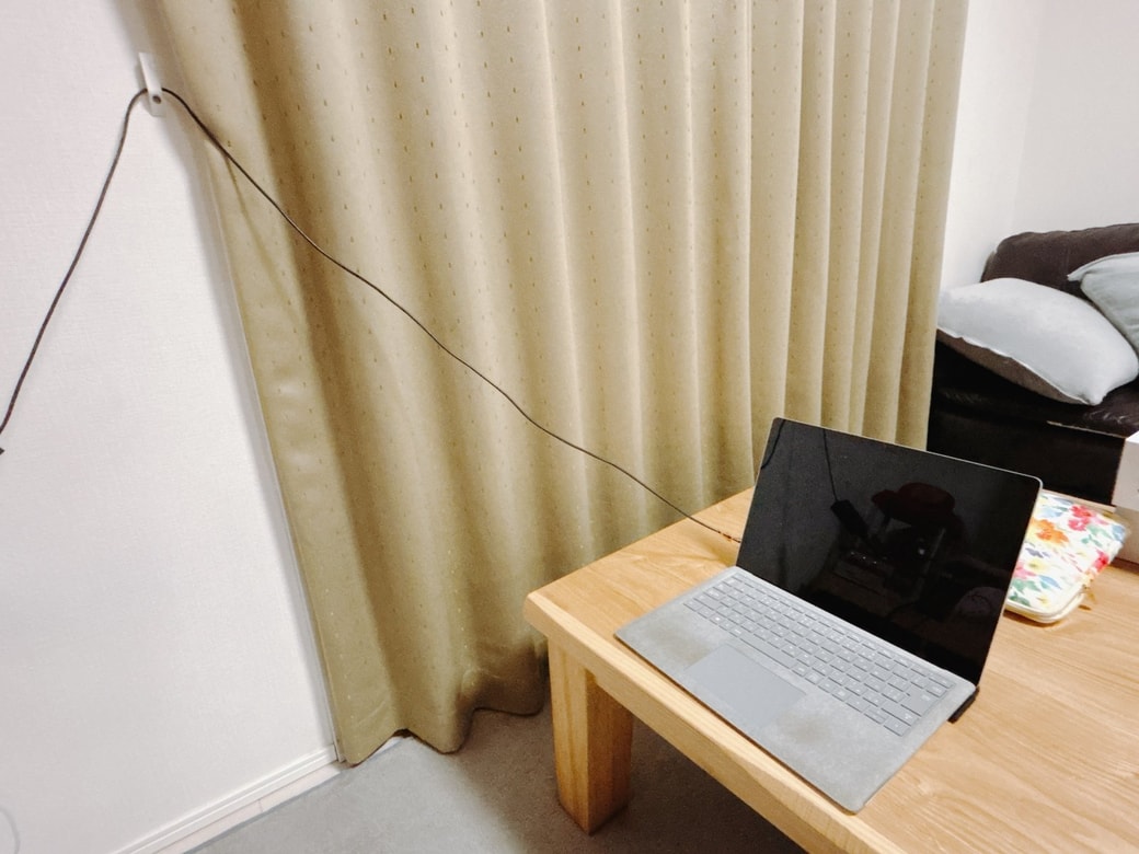 PCの充電コードをかける