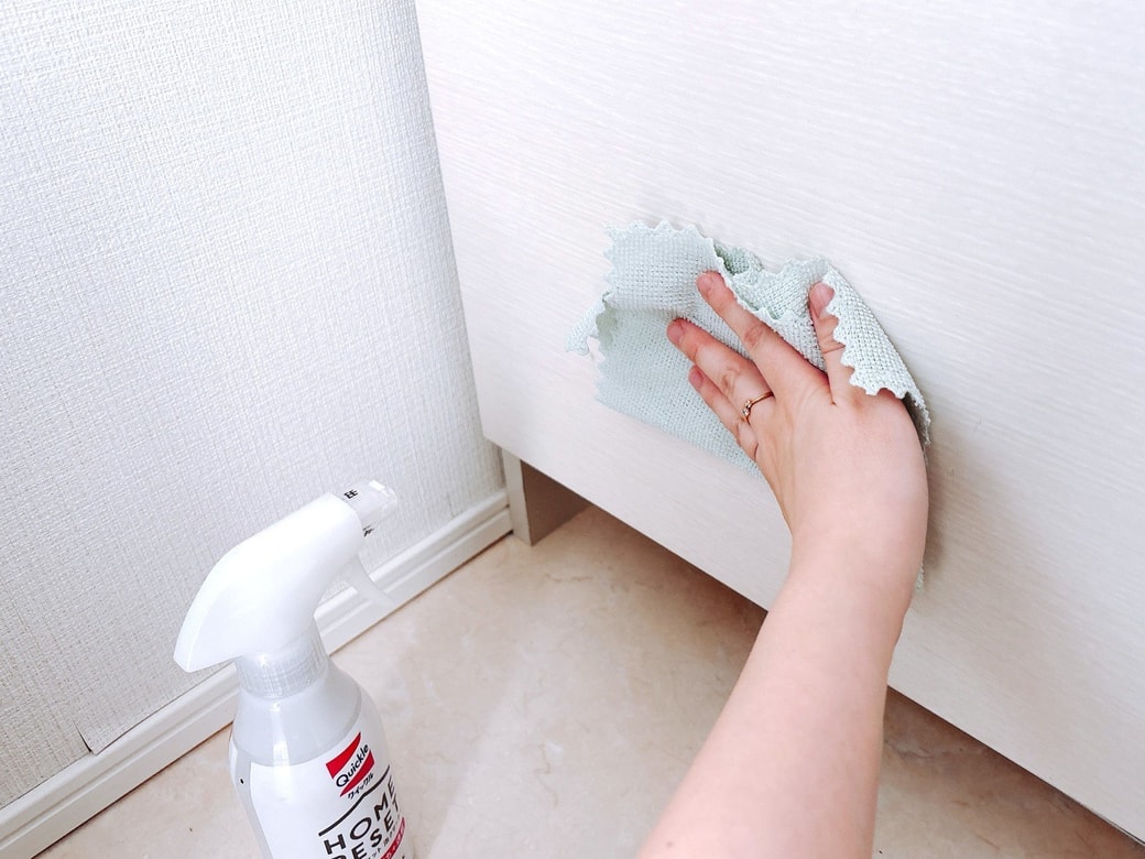 ホームリセットとクロスで汚れを拭き取る