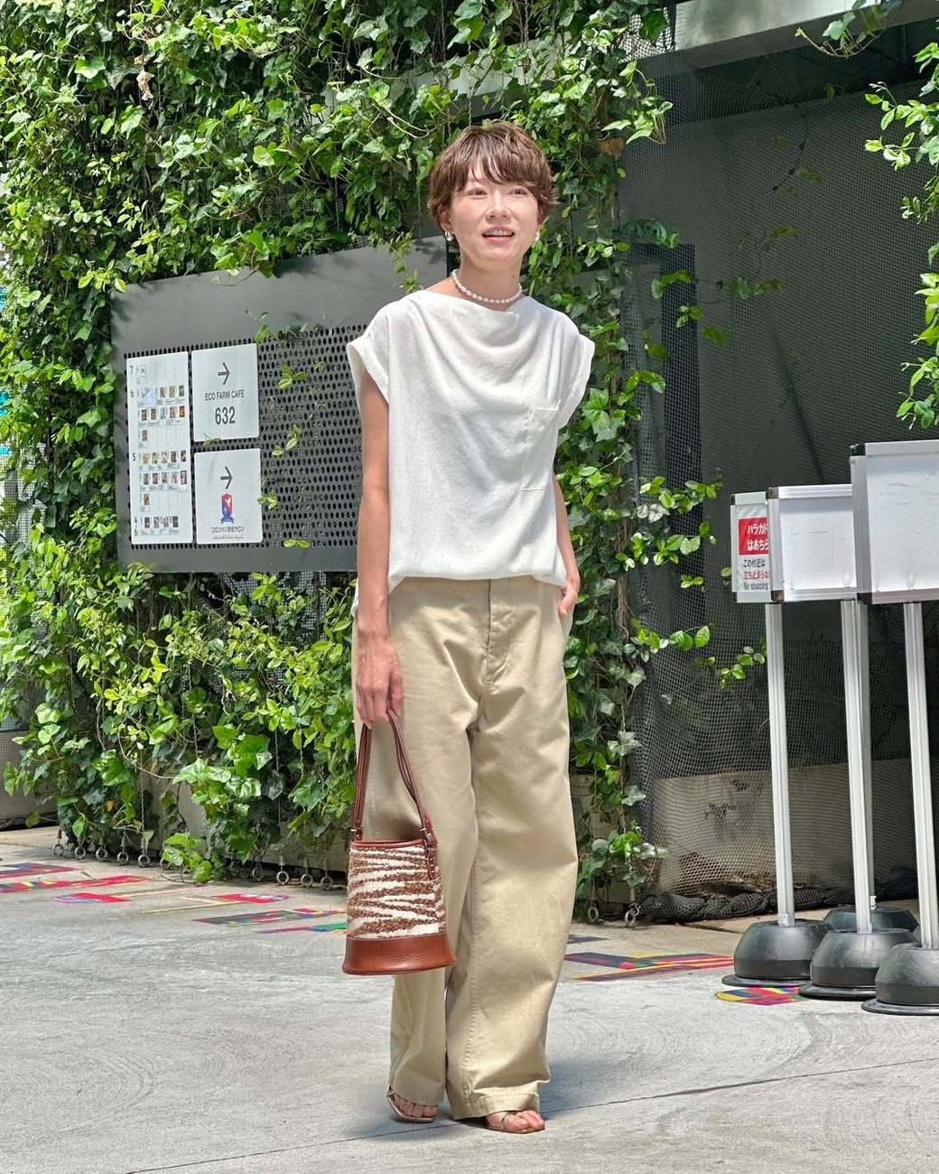 カジュアルなのに上品見えする、大人女性におすすめのコーデ。