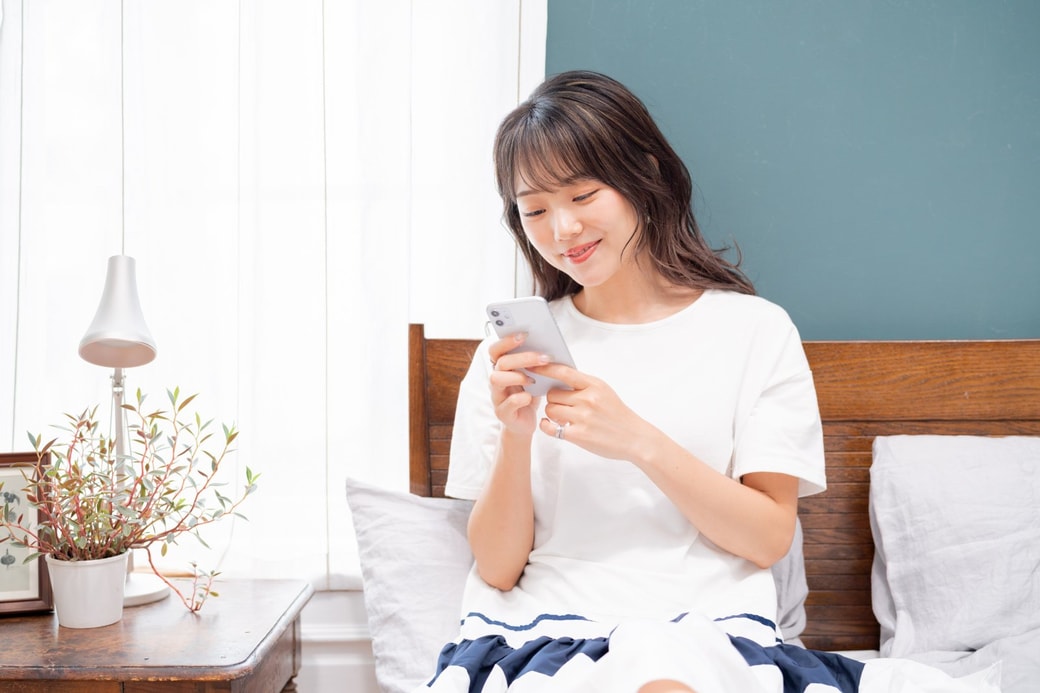 リラックスする女性