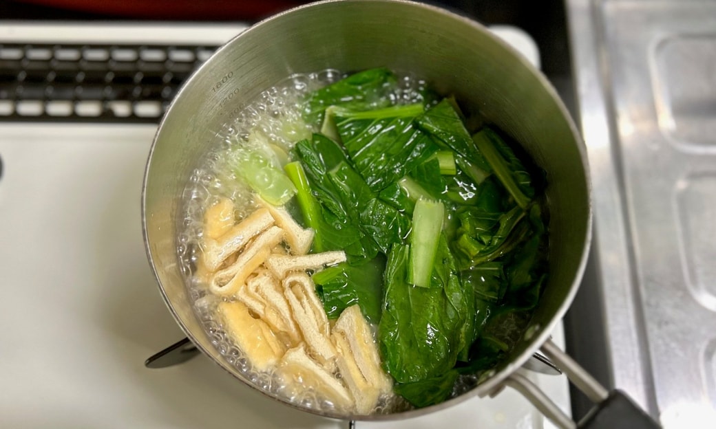 材料を煮る