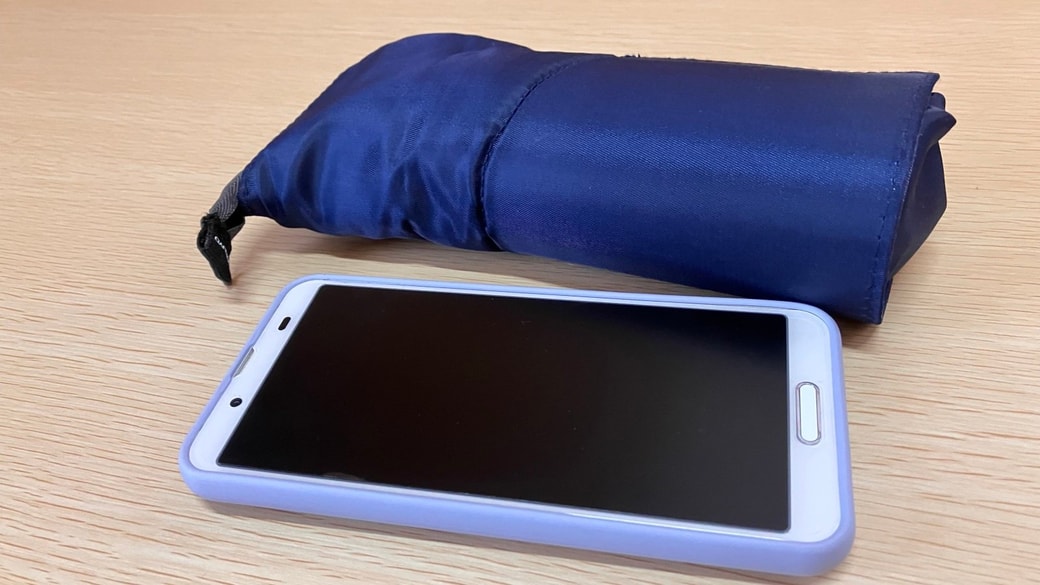 倒れたスマホ