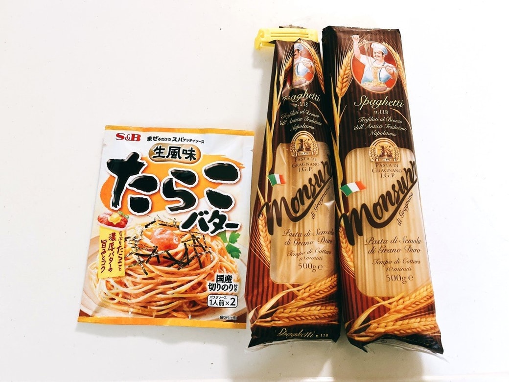 パスタソースと乾燥パスタ