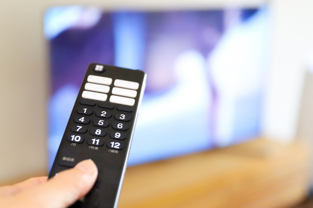 テレビをつけっぱなし