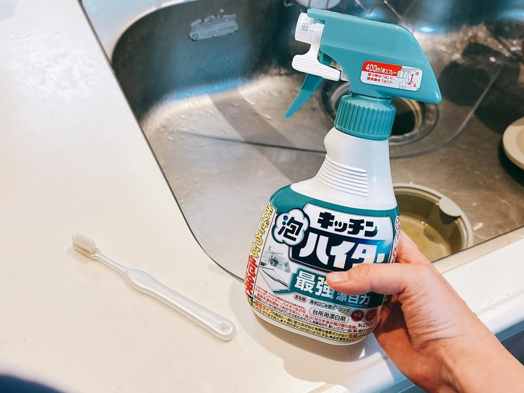 キッチン泡ハイターで排水口をしっかり掃除