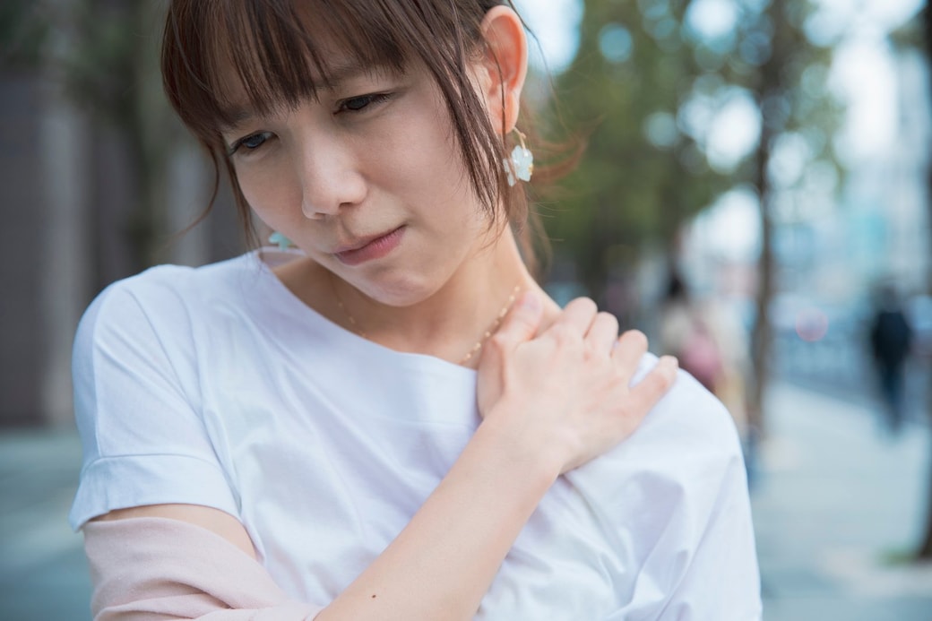 肩こりの女性