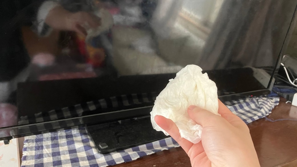 キッチンペーパーを絞った様子