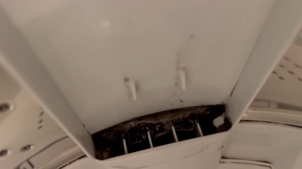 洗濯槽の底が汚れた洗濯機