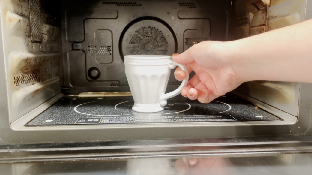 レンジで4分加熱する