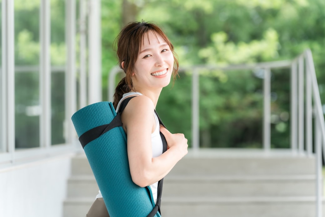 運動する人