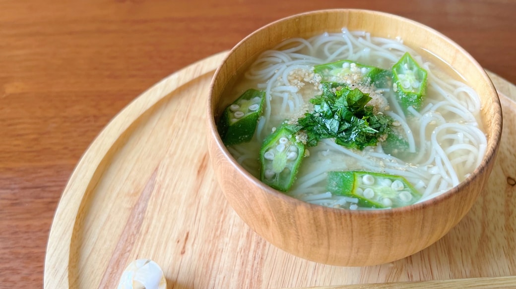 オクラとそうめんの味噌汁