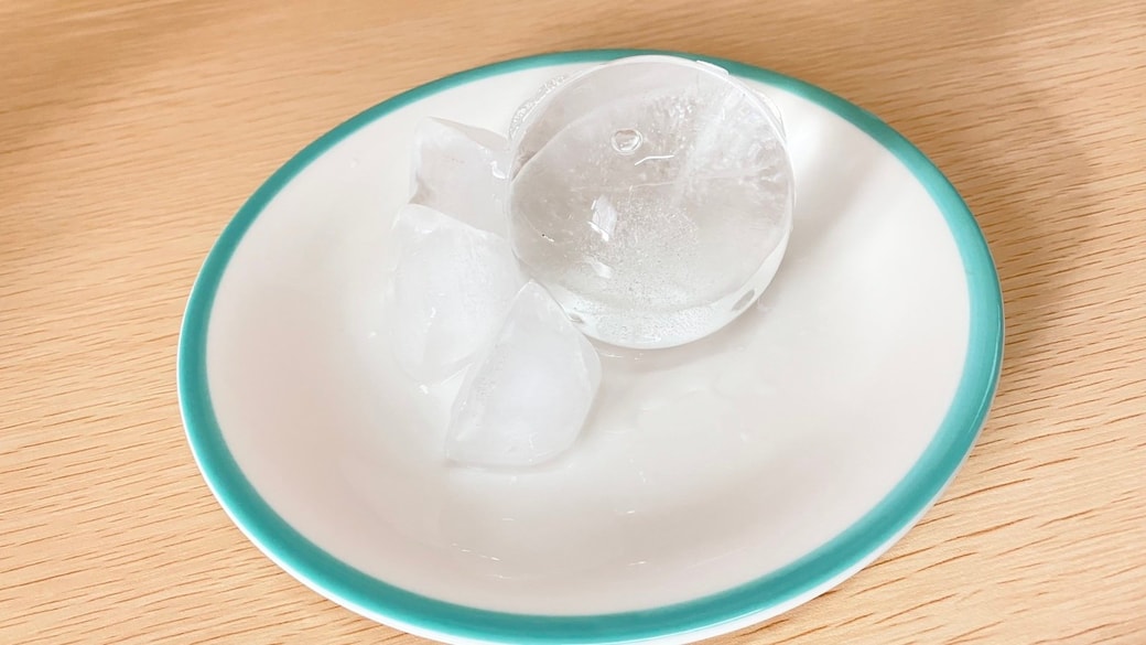 丸い氷と普通の氷