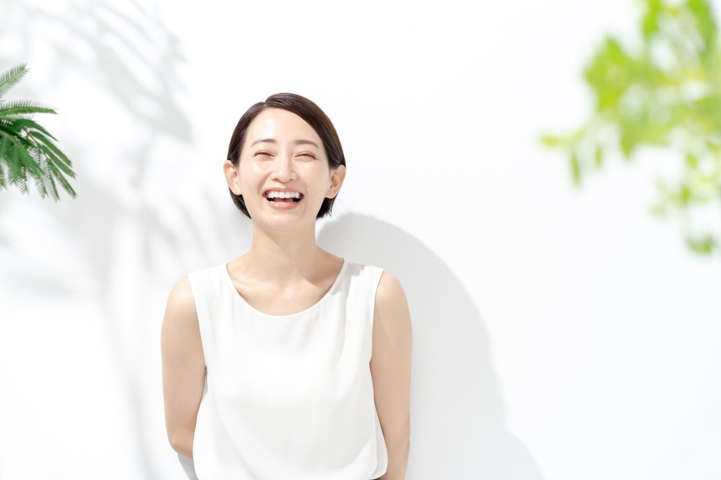 笑顔の女性