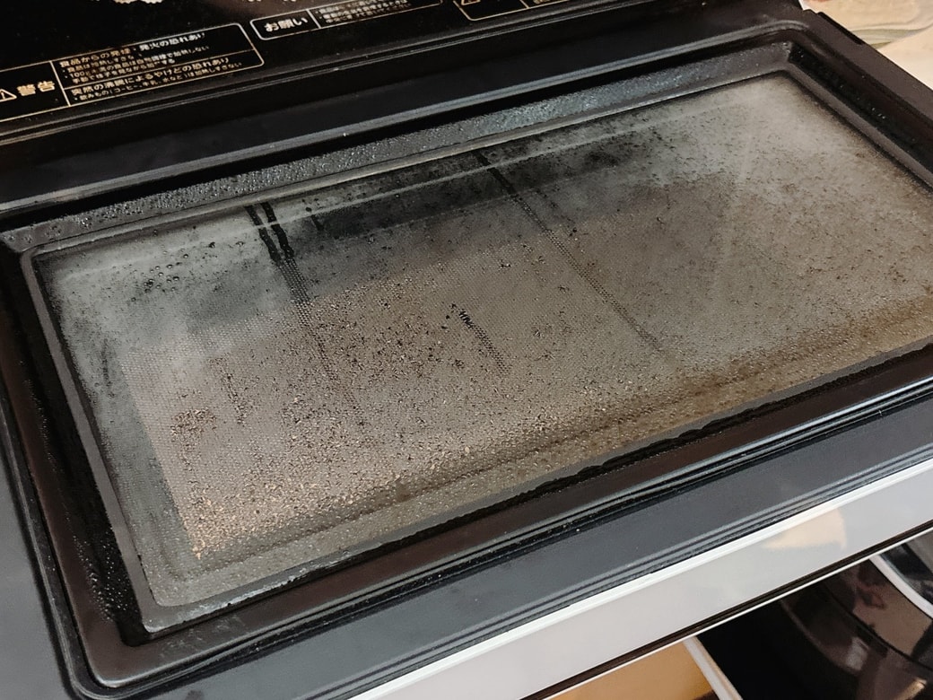 扉についた水滴