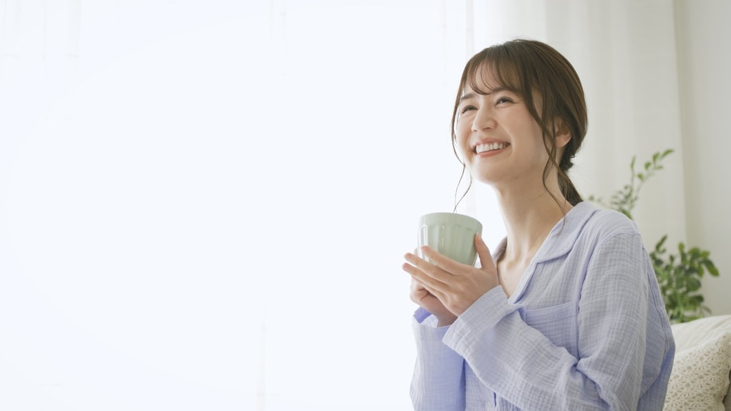 リラックスする女性