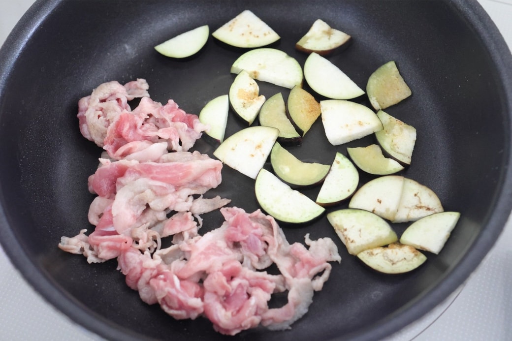 ナスと豚肉のおにぎり