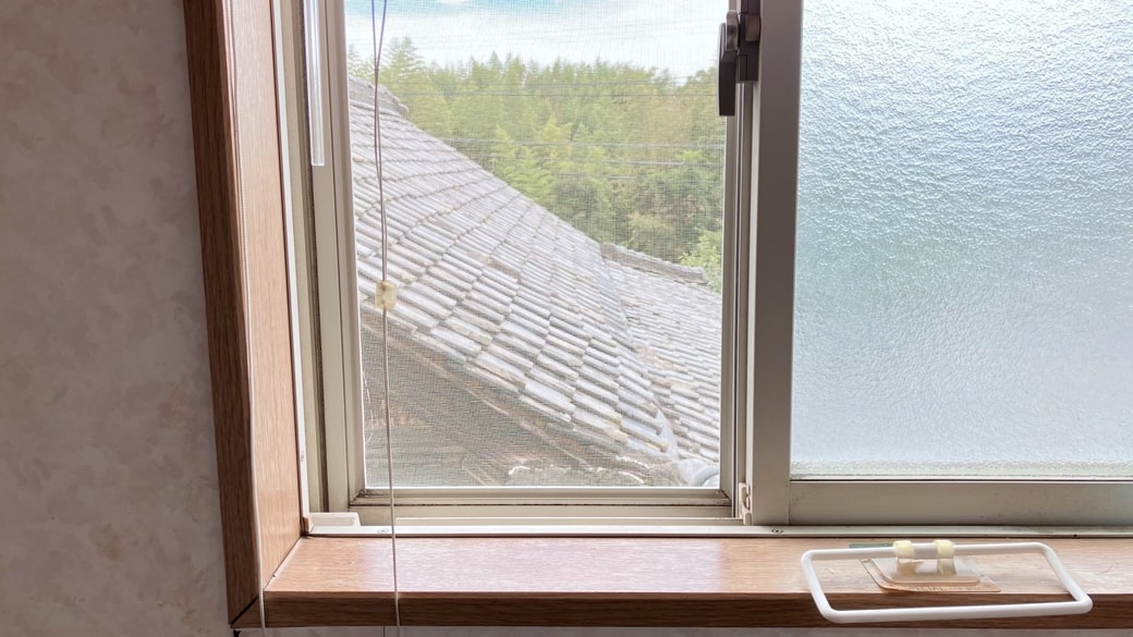 トイレの窓を開けた様子