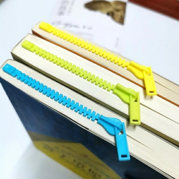 ギフトにもぴったりの本グッズ