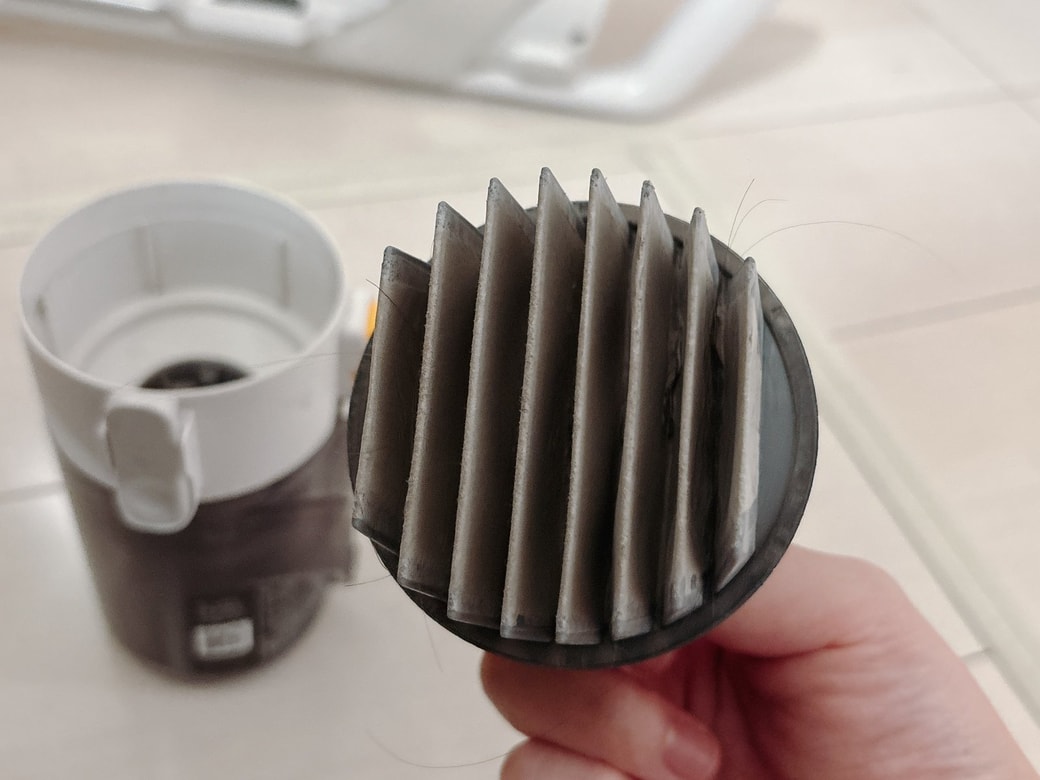 ホコリで汚れているフィルター