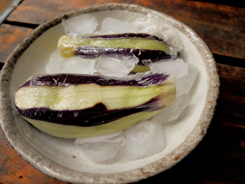 氷水で冷ましているところ