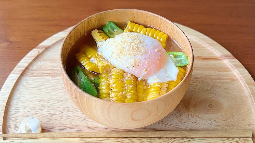 とうもろこしのみそ汁
