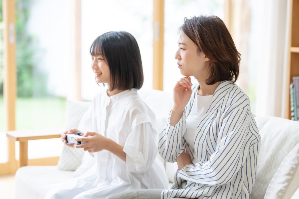 ゲームをする子ども