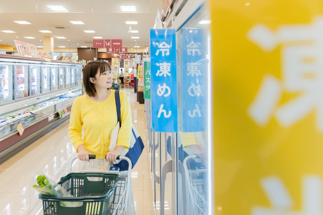 スーパーの冷凍食品売り場