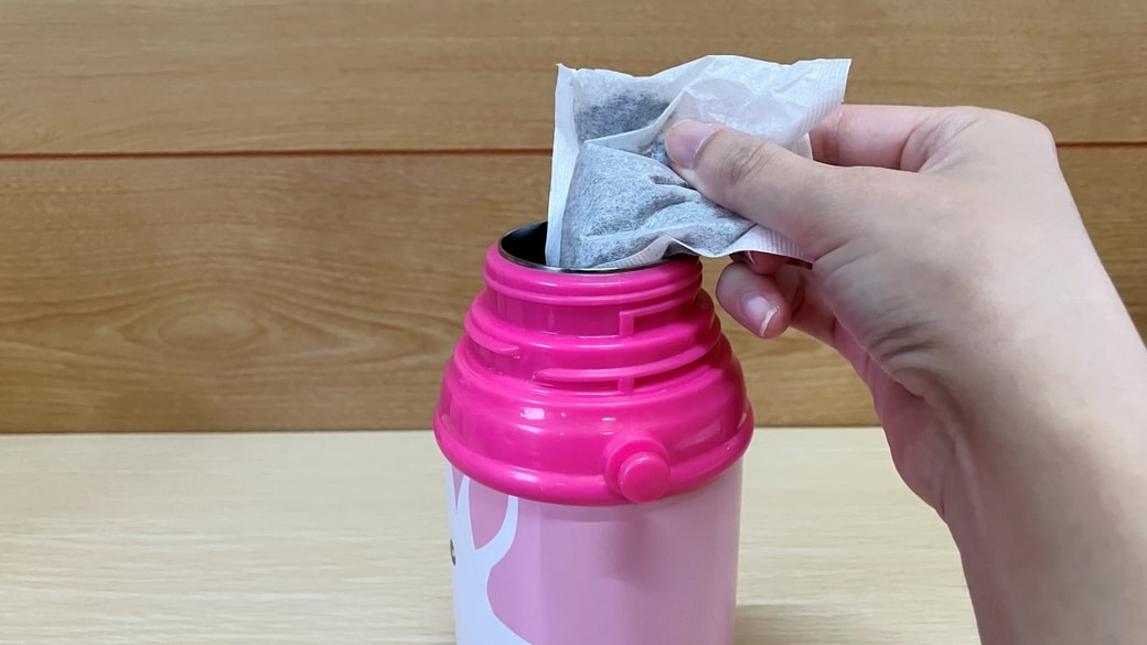 水筒とお茶パック