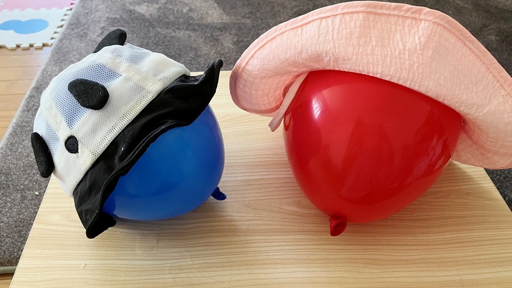 帽子のなかに風船を入れた様子。型崩れせずに乾かせる！