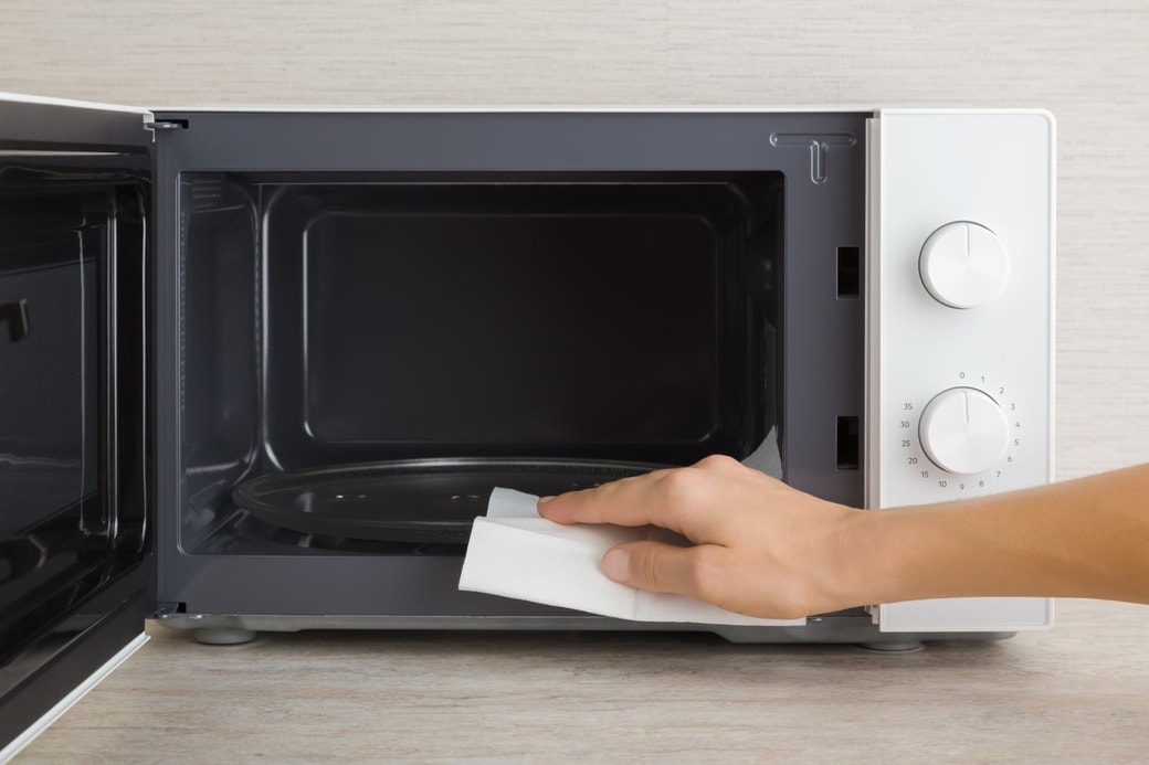 電子レンジの庫内は二度拭きが必要