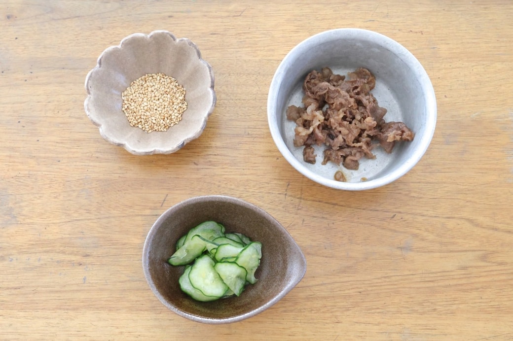 「きゅうりと牛肉のおにぎり」