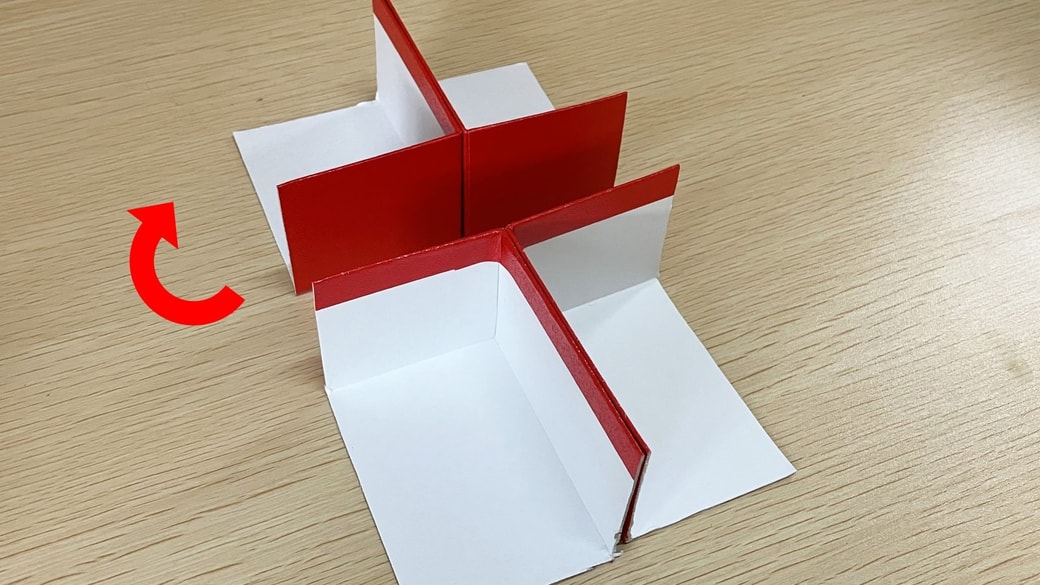 向きを変えた4つのパーツ