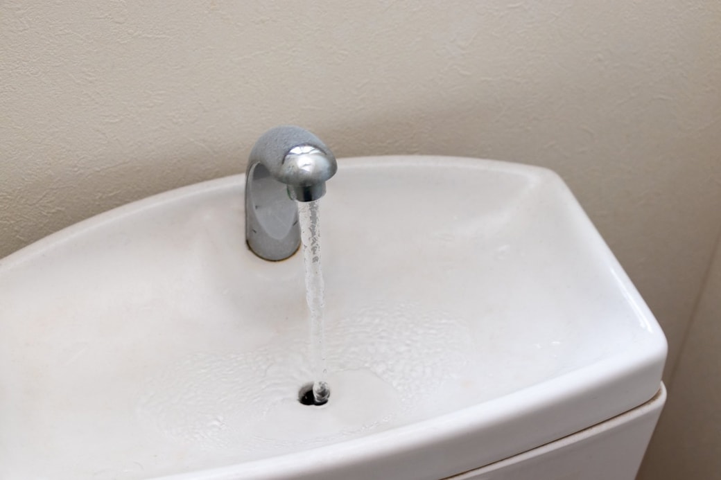 手洗いボウルの水栓