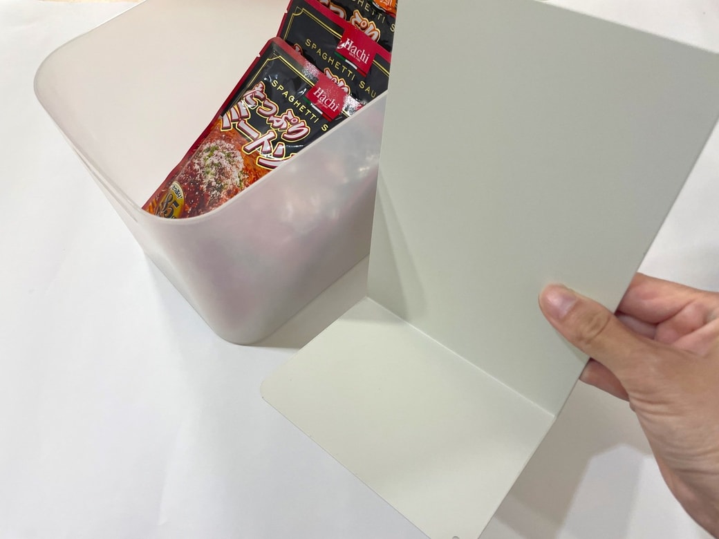 ブックエンドを活用すると収納しやすくなる