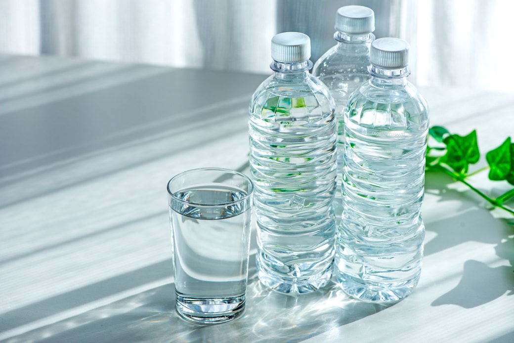 水