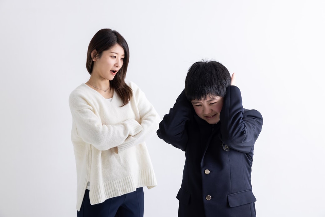 おこる親